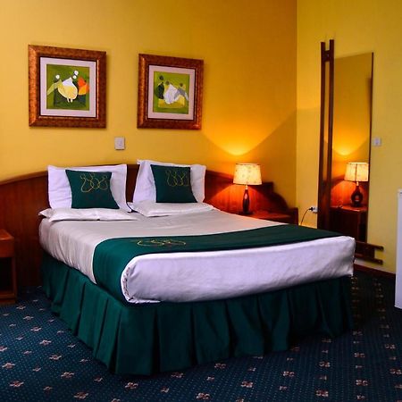 Global Hotel Аддис-Абеба Экстерьер фото