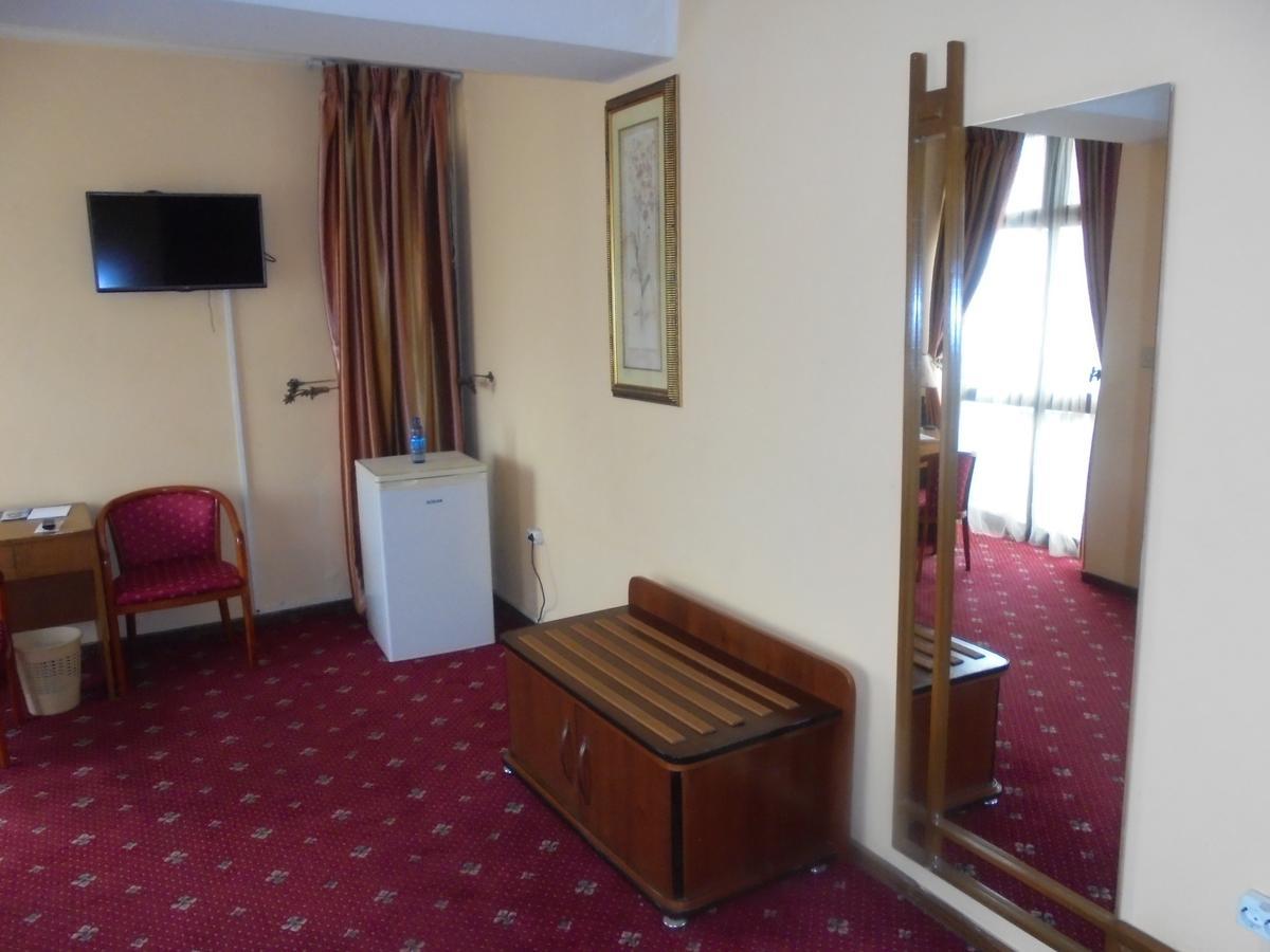Global Hotel Аддис-Абеба Экстерьер фото